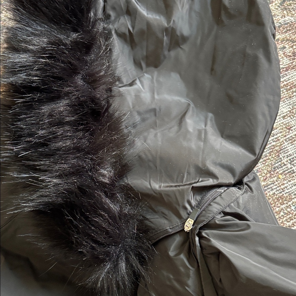 NWT Calvin Klein Women's Faux Fur Hooded Coat - Picture 4 of 6